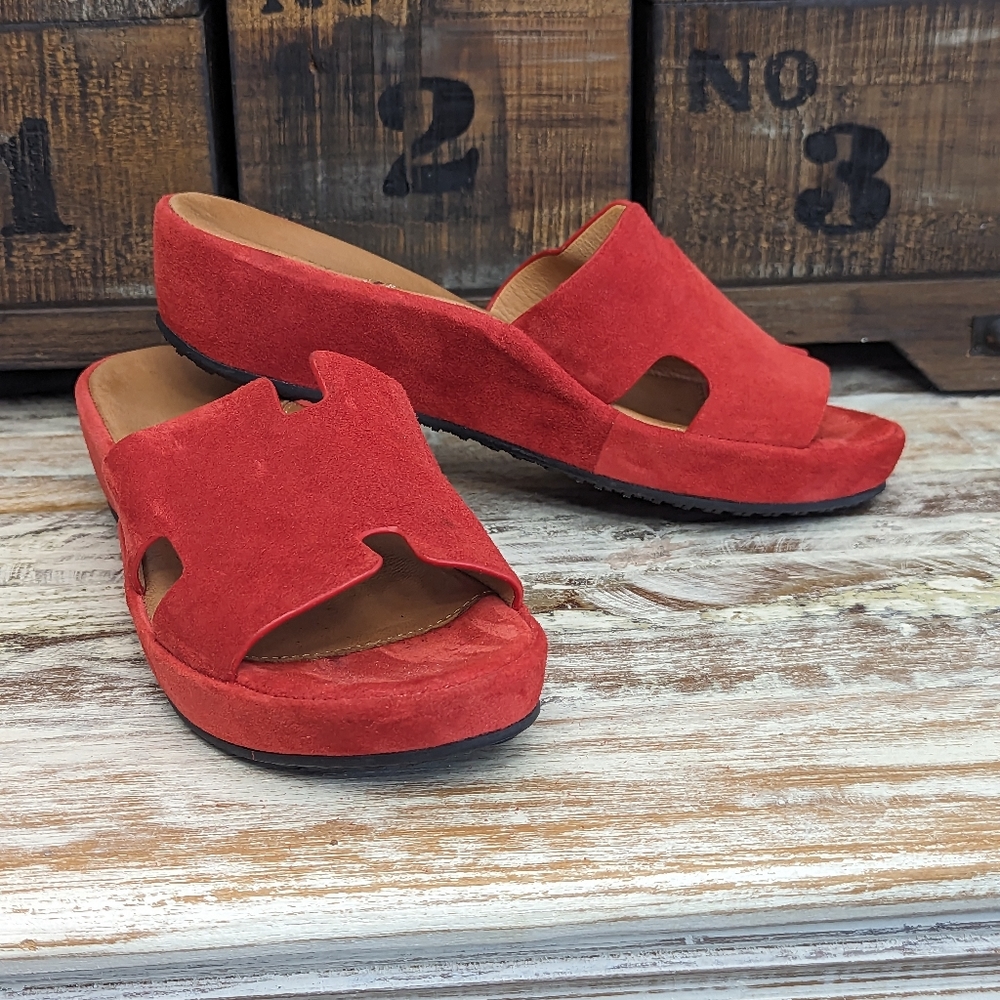 L'Amour Des Pieds, Catiana Suede Slip-on Sandals Size. 6M Women's